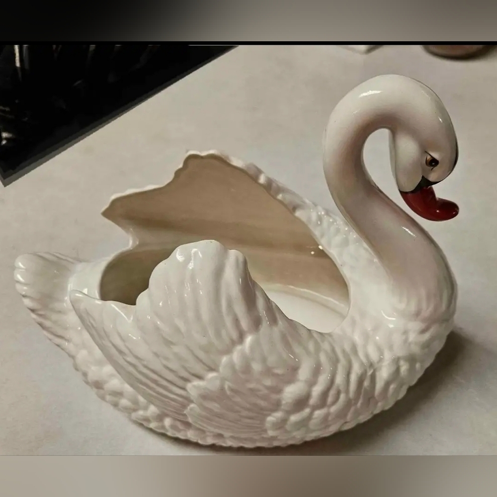 Lefton Japan Vintage Swan Figurine